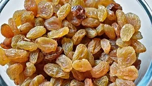 کشمش بیدانه ارگانیک + قیمت خرید، کاربرد، مصارف و خواص