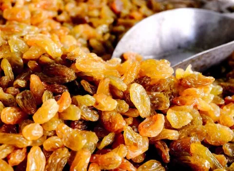خرید و قیمت کشمش سایهخشک سنتی